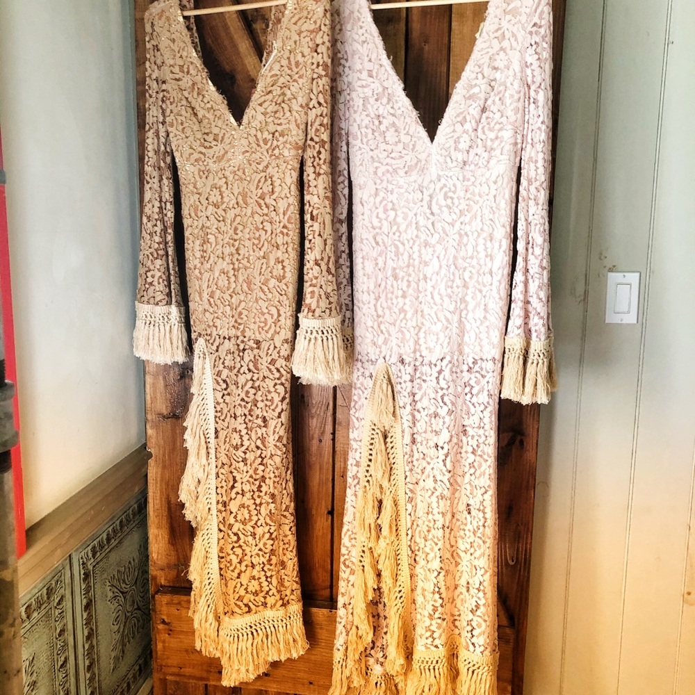 Ibiza fringed lace maxi dress slit & bell sleeves - Picture 3 of 5